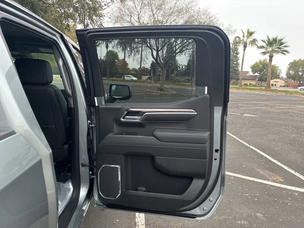 2026 Chevrolet Silverado 1500 LTZ - Photo 21