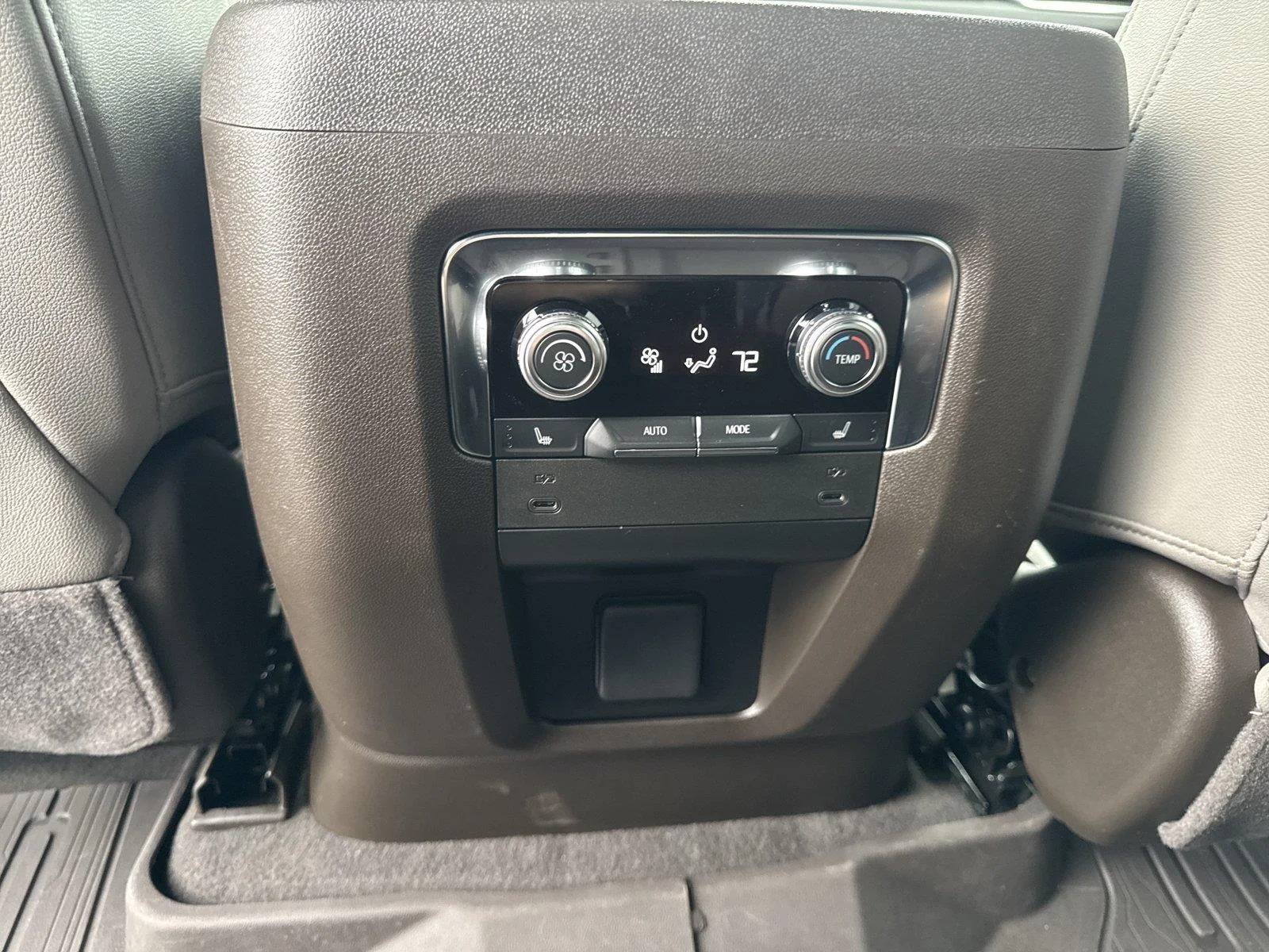 Used 2025 Summit White GMC Elevation image 33