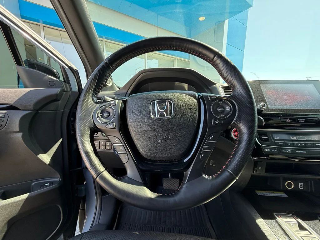 Used 2023 Gray Honda Black Edition image 17