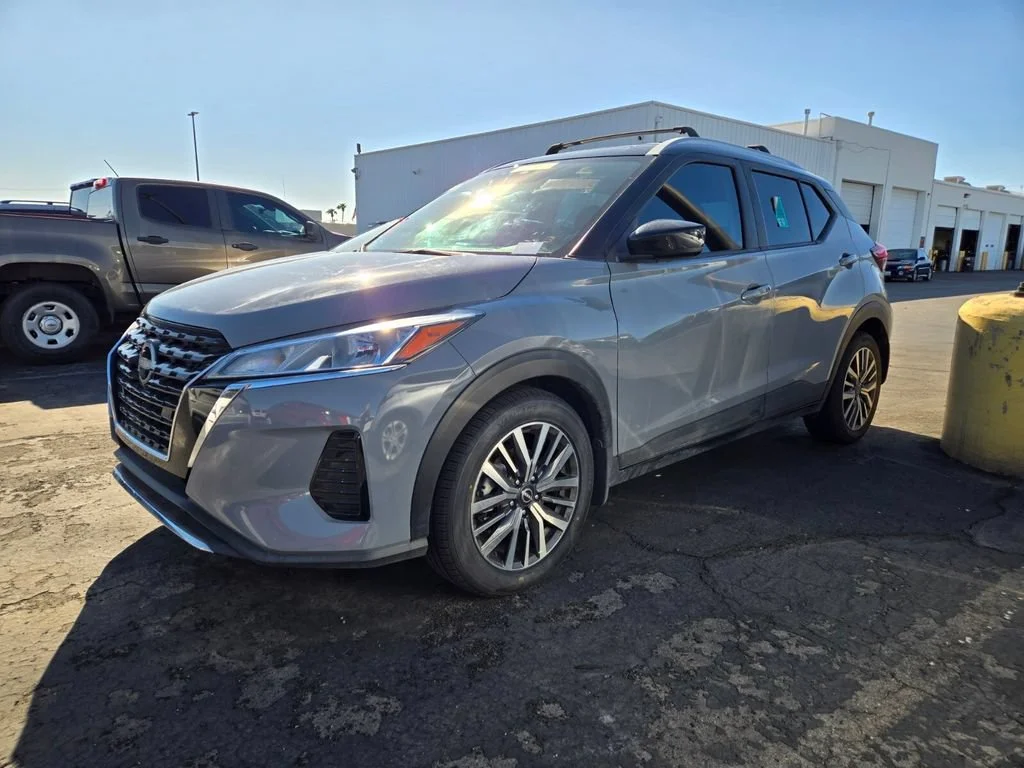 Used 2023 Gray/super Black Nissan SV image 2