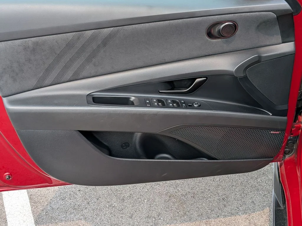 Used 2025 Red Hyundai Base image 12