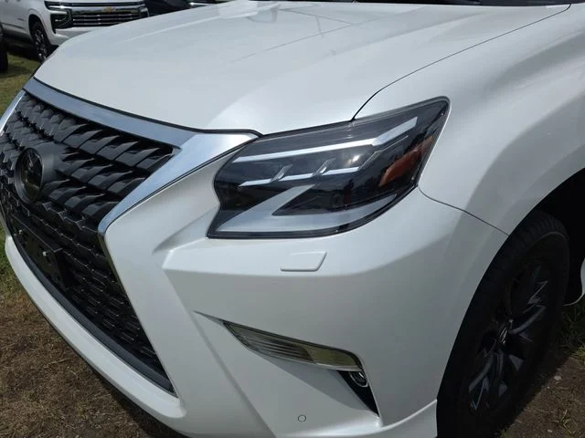 Used 2021  Lexus 460 image 34
