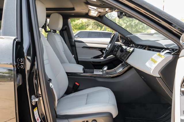 New 2026 Santorini Black Land Rover S image 37