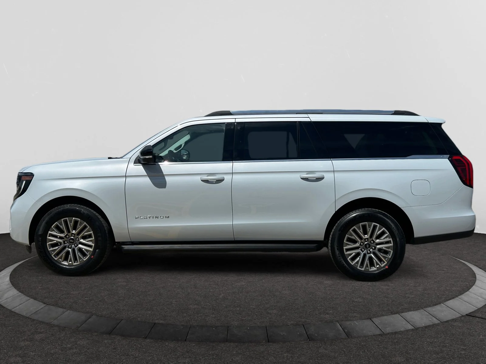 New 2026 Space Silver Metallic Ford Platinum Max image 2