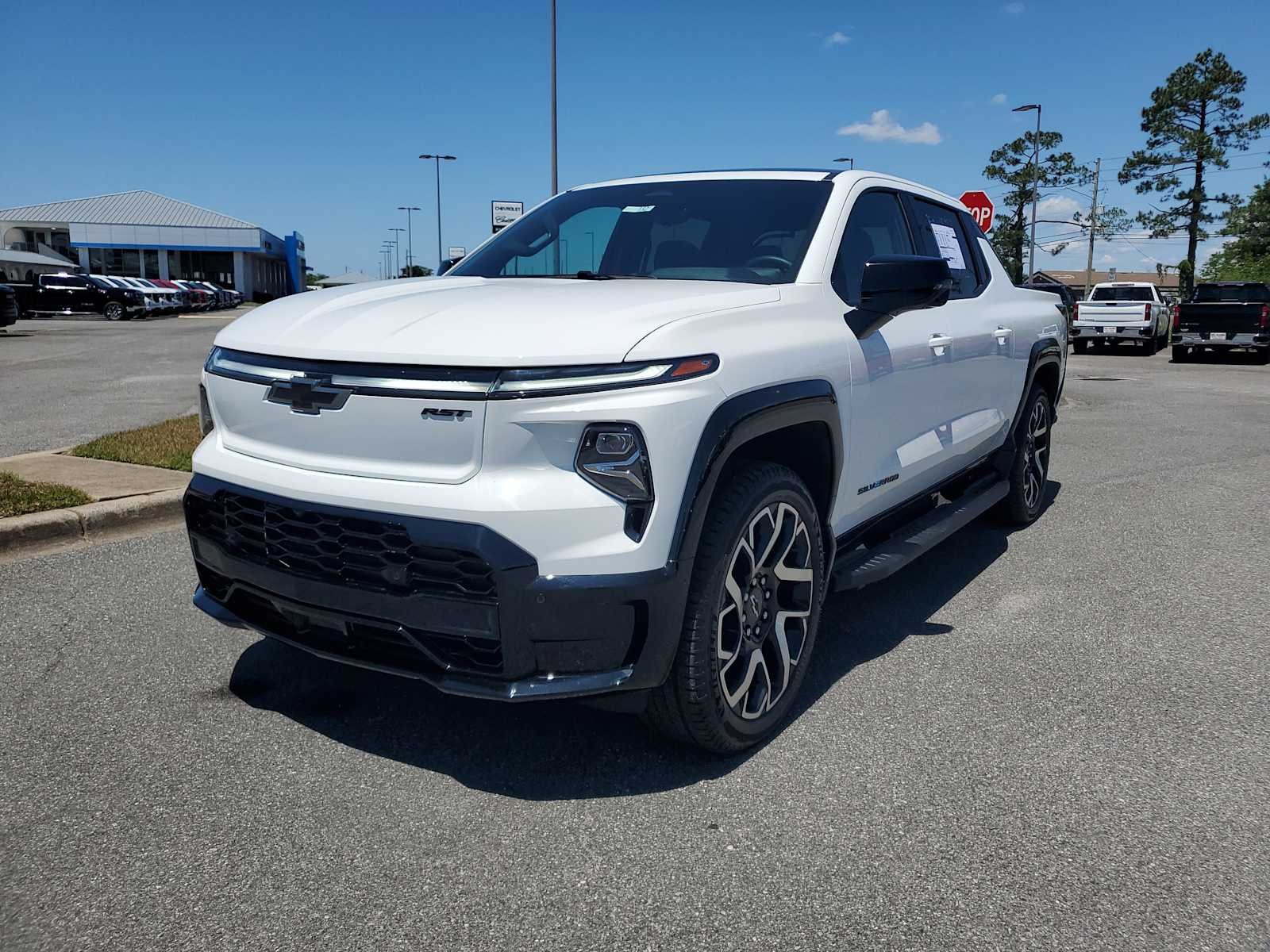 2024 Chevrolet Silverado EV RST's photo