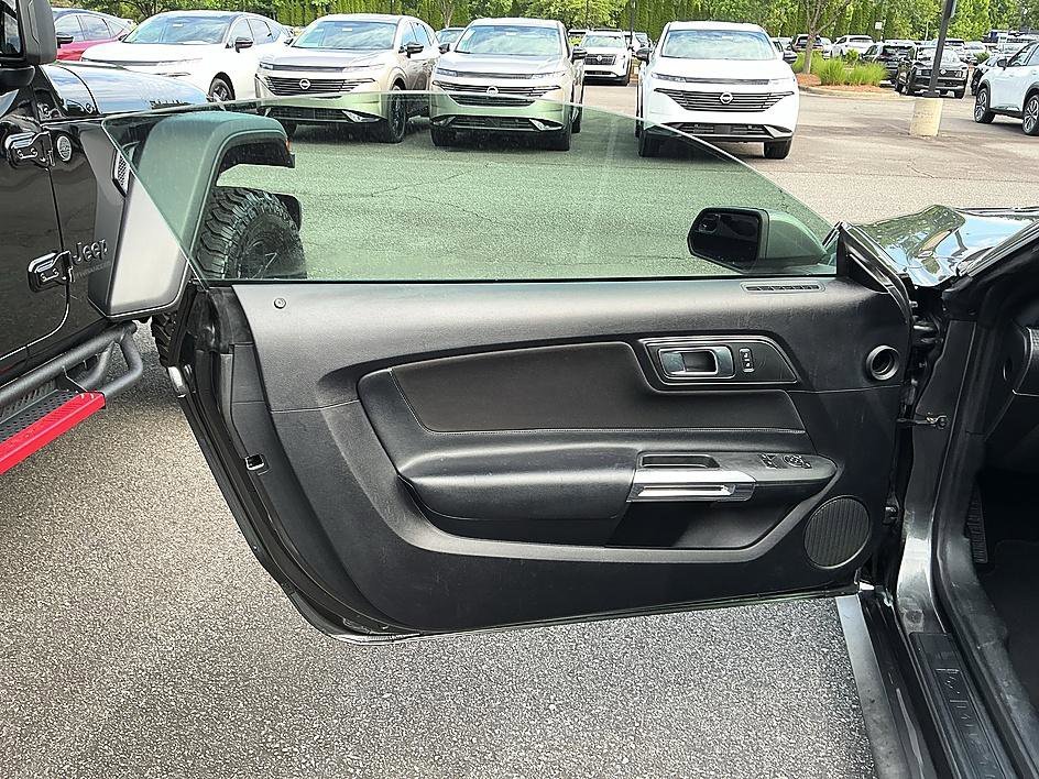 Used 2019 Magnetic Ford GT image 11