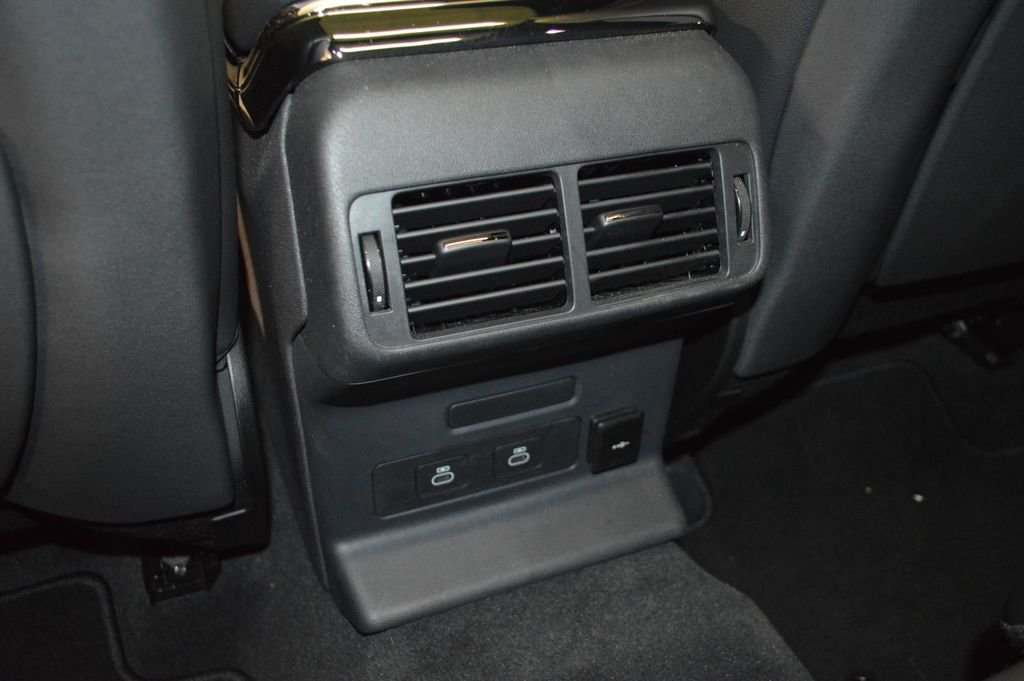 Used 2026 Fuji White Land Rover S image 35