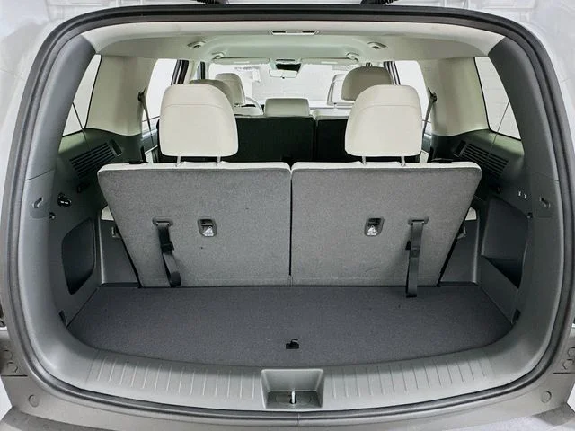 New 2026 Hyundai SANTA FE HYBRID SE