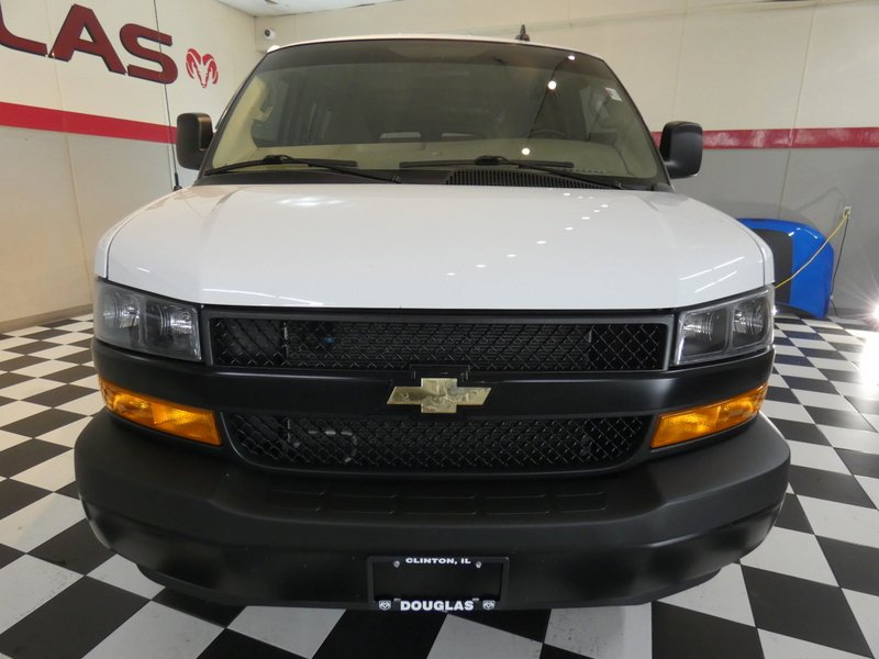 Used 2023 SUMMIT WHITE Chevrolet RWD 2500 135" image 2