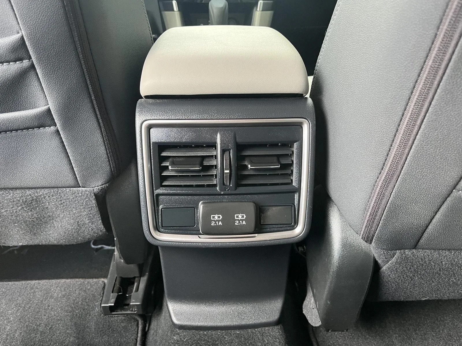 Used 2019 Jasper Green Metallic Subaru Premium image 17