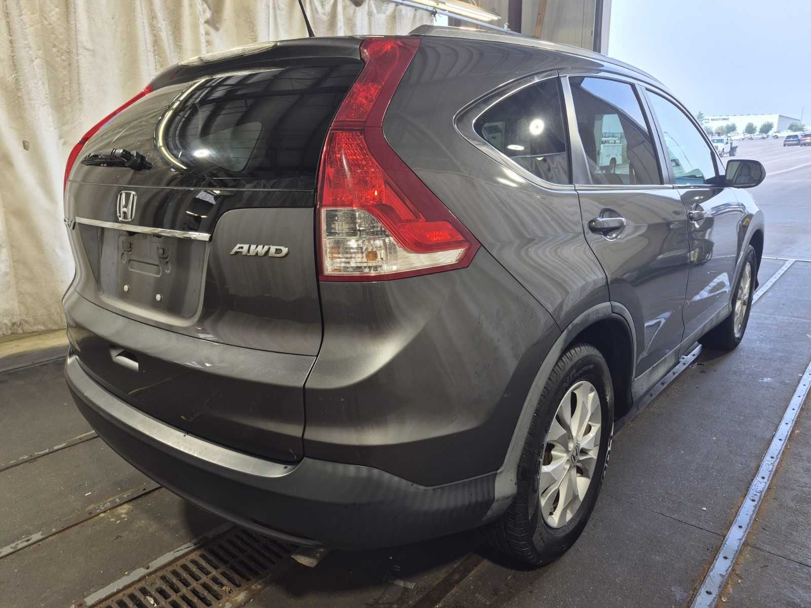 Used 2014 Silver Honda EX-L image 3