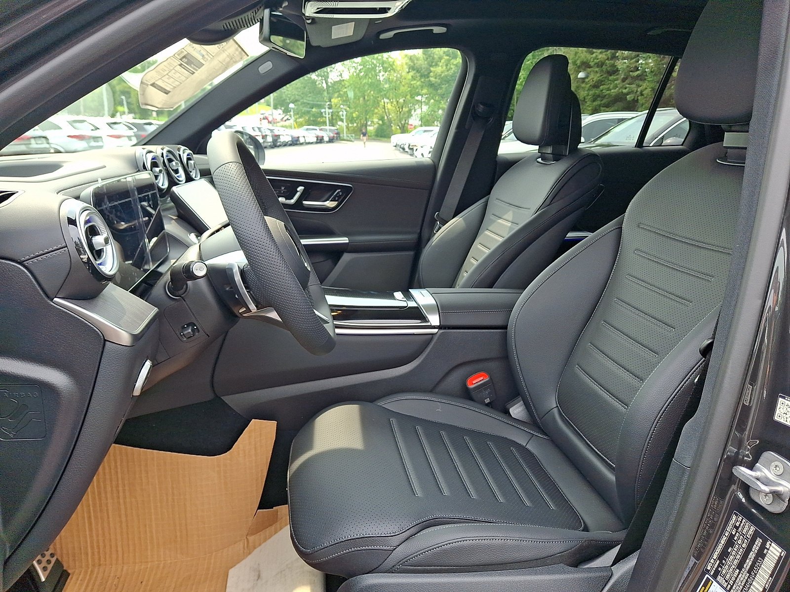 New 2027 Graphite Grey Metallic Mercedes-Benz GLC 300 image 33