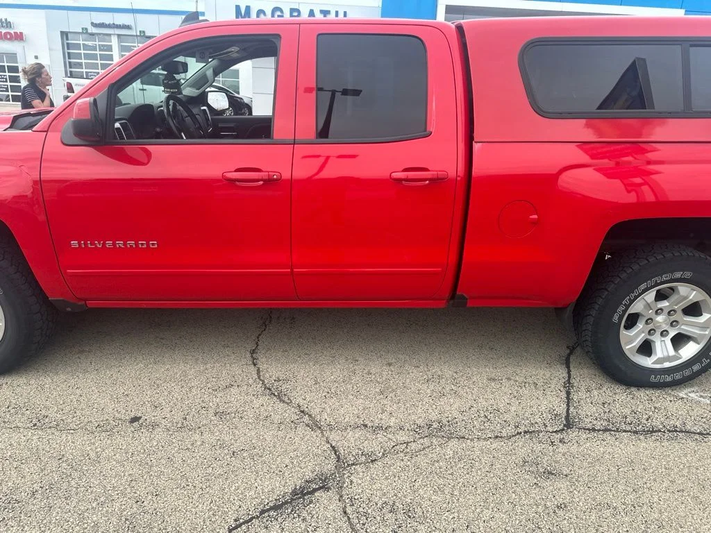 Used 2017 Red Chevrolet LT image 2