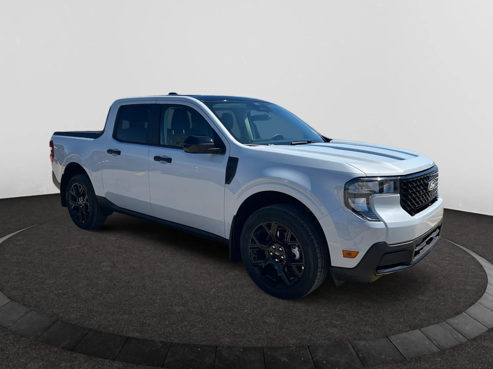 New 2026 Space White Metallic Ford XLT image 7