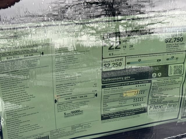 New 2026 Bright White Clear-Coat Exterior Paint Chrysler Select image 32