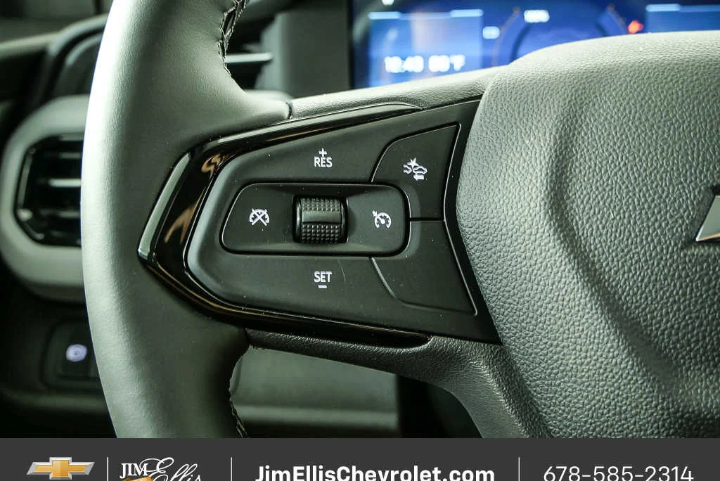 2027 Chevrolet Bolt LT - Photo 10