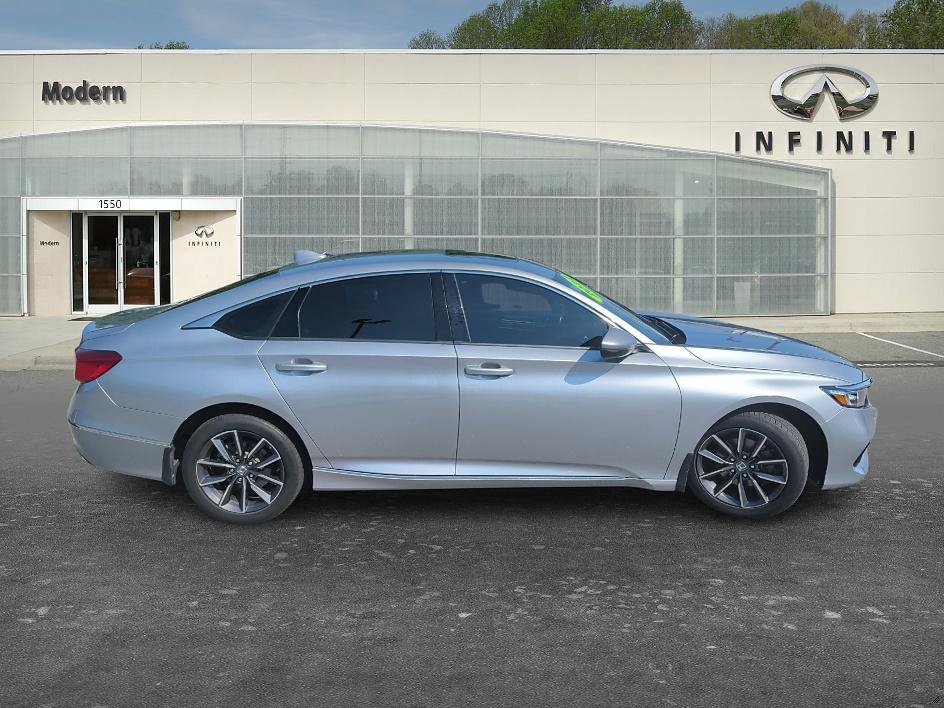Used 2022 Silver Honda EX-L image 3