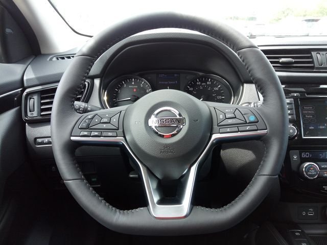 Used 2019 Gun Metallic Nissan SL image 19
