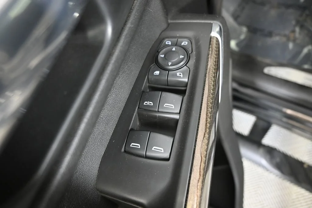 Used 2021 Black Chevrolet LT image 19