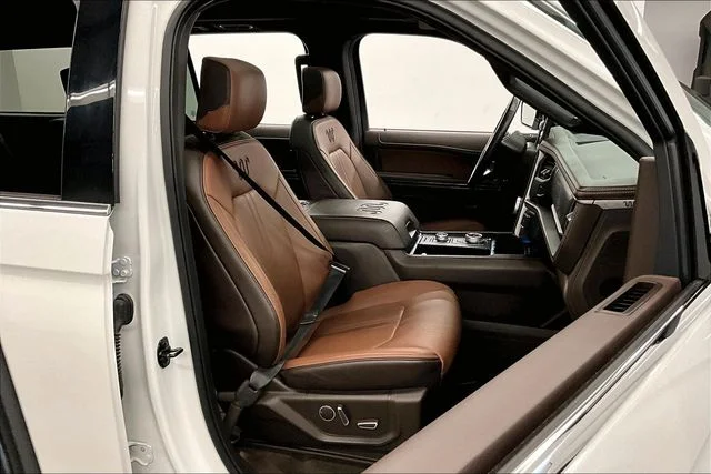 Used 2024 Star White Metallic Tri-Coat Ford King Ranch image 8