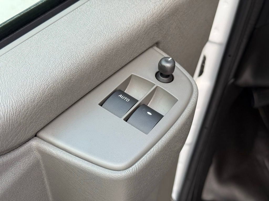 2025 Chevrolet Express Cargo Work Van - Photo 21