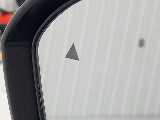 2026 Nissan KICKS SR - Photo 20