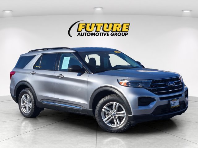 Used 2022 Silver Ford XLT image 1