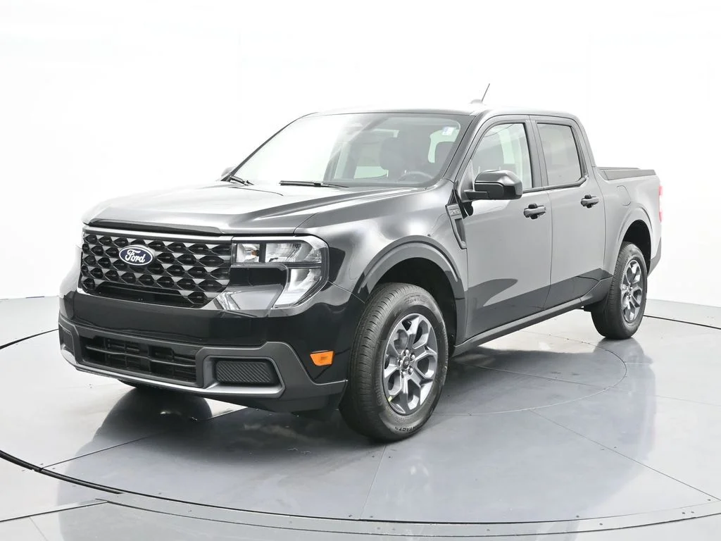New 2025 Shadow Black Ford XLT image 1