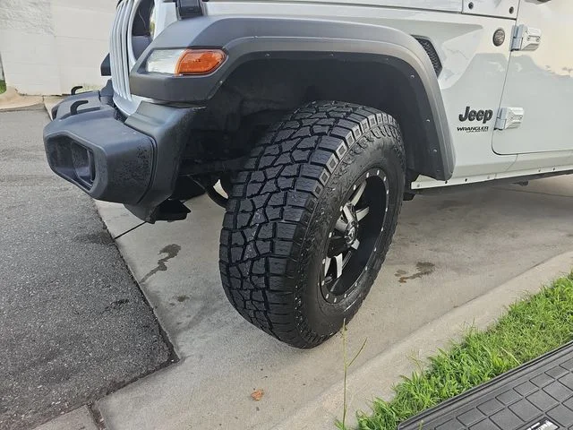 Used 2021 White Jeep Unlimited Sport Altitude image 28