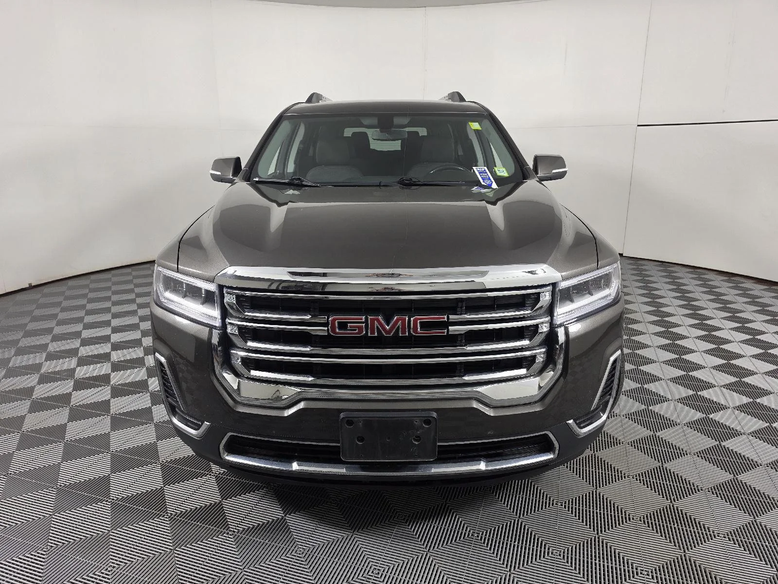 Used 2020 Smokey Quartz Metallic GMC SLE image 5