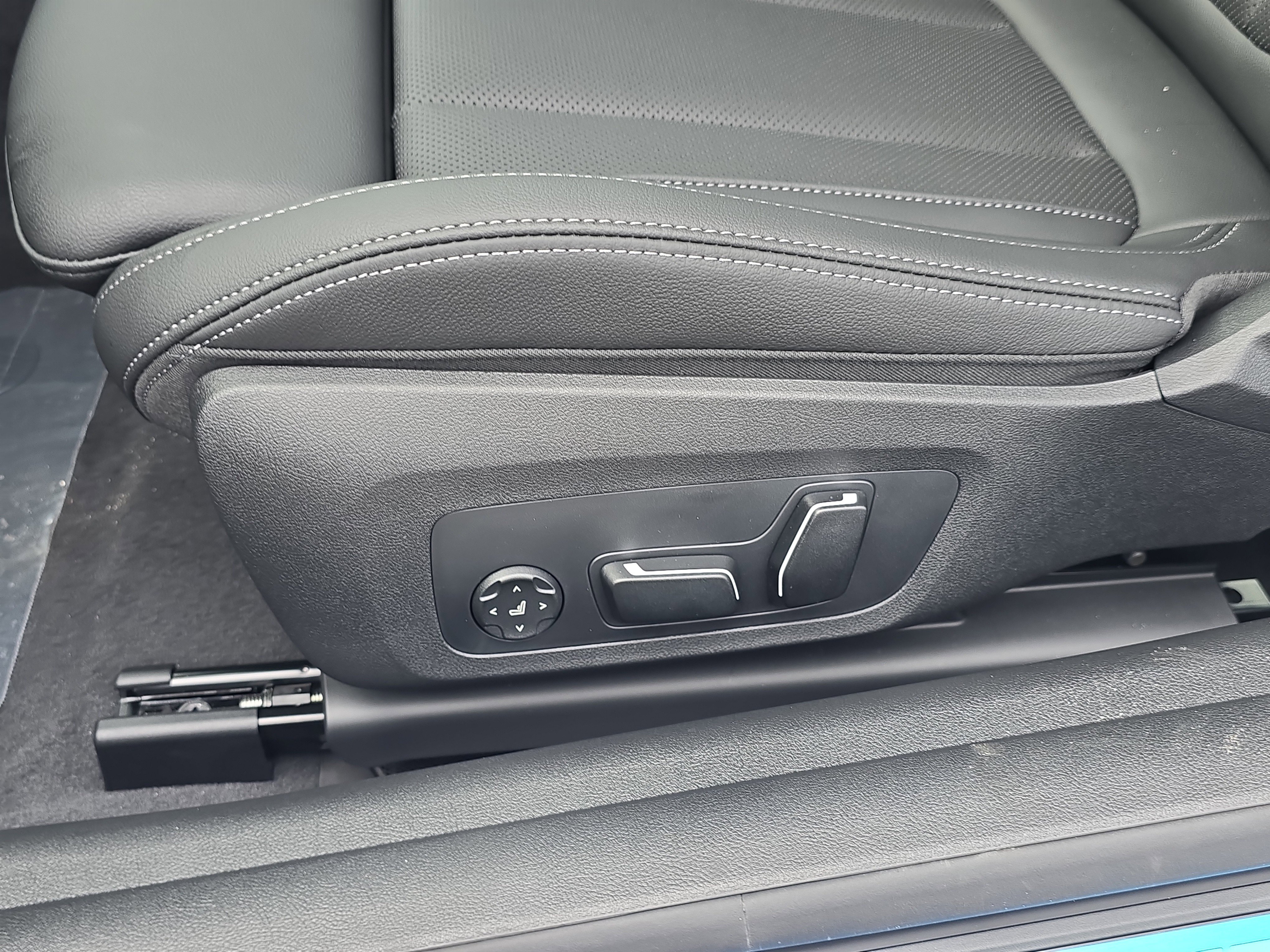 2026 BMW 4 Series 430i - Photo 17