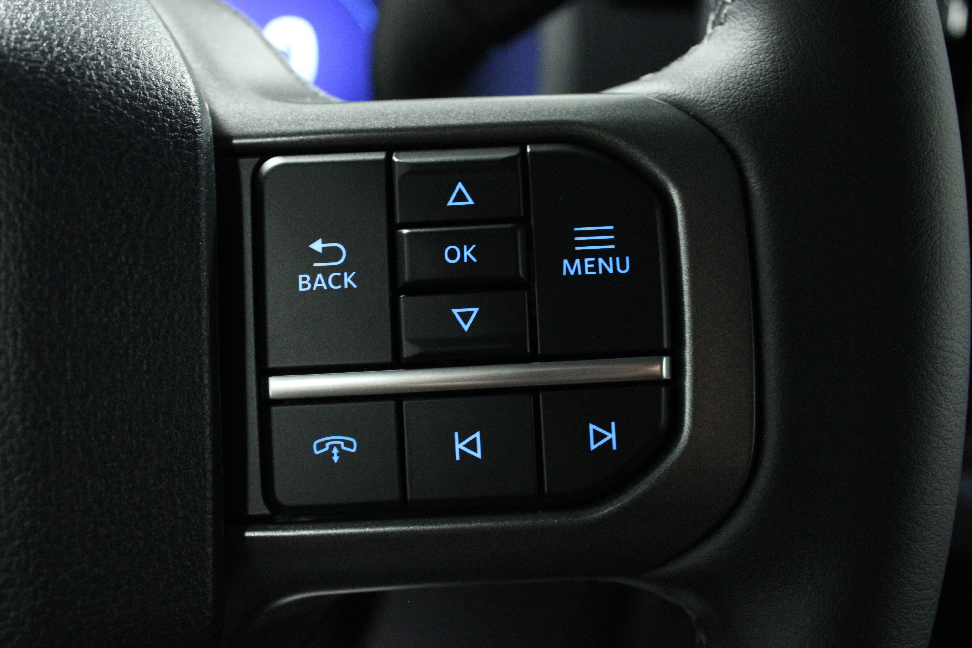 New 2026 Carbonized Gray Metallic Ford XLT image 21