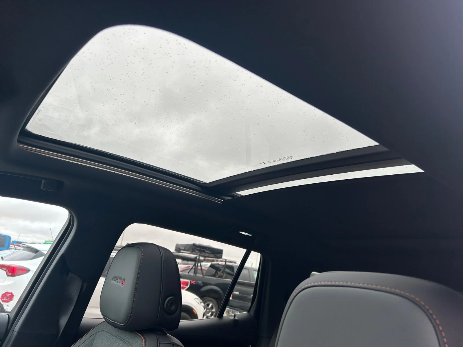 New 2027 Summit White GMC AWD AT4 image 18
