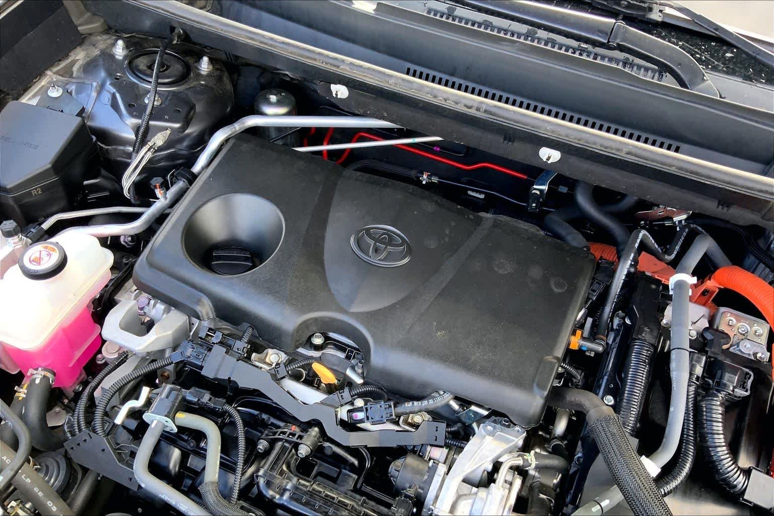 Used 2021 Magnetic Gray Metallic/Midnight Black Metallic Toyota Hybrid XSE image 31