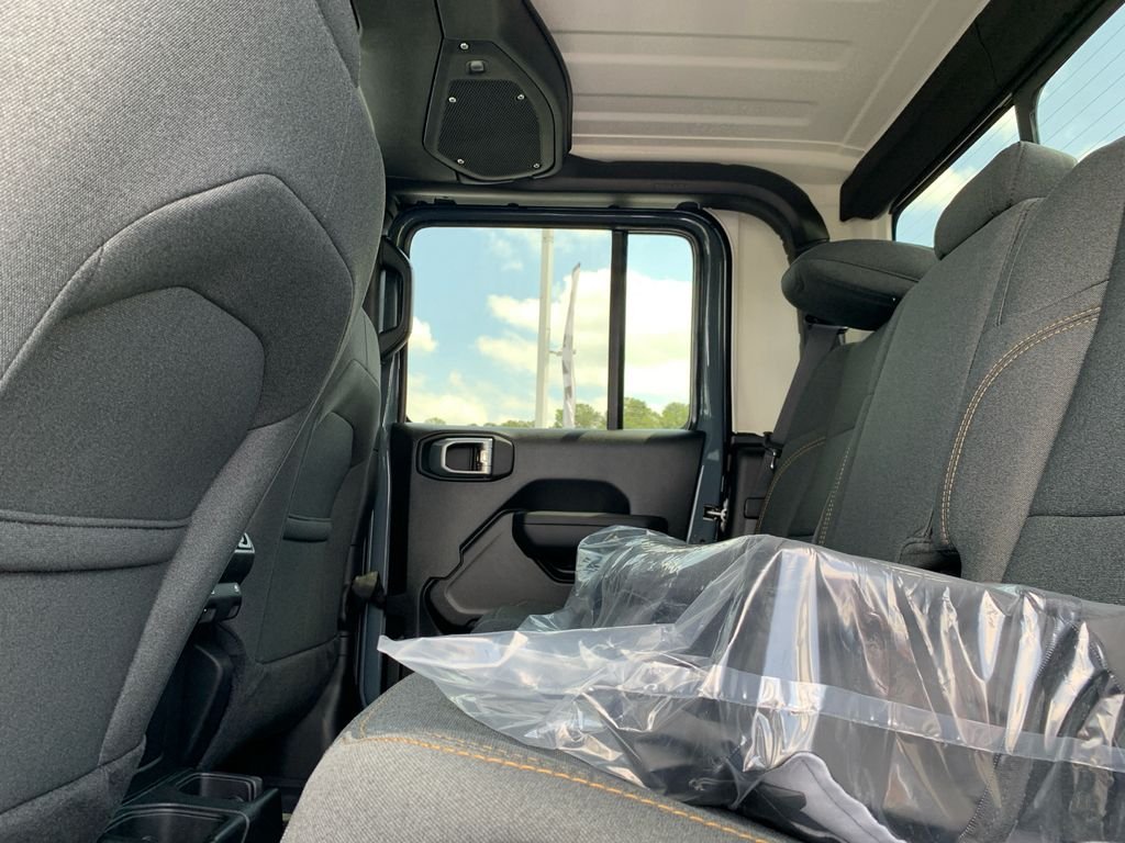 New 2026 Anvil Clear-Coat Exterior Paint Jeep Sport S image 23