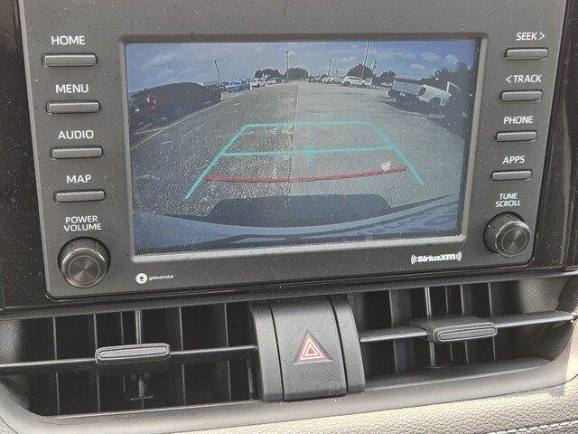 Used 2022 White Toyota XLE image 16