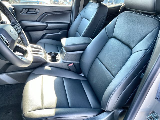 2026 Chevrolet Colorado photo 15 of 35