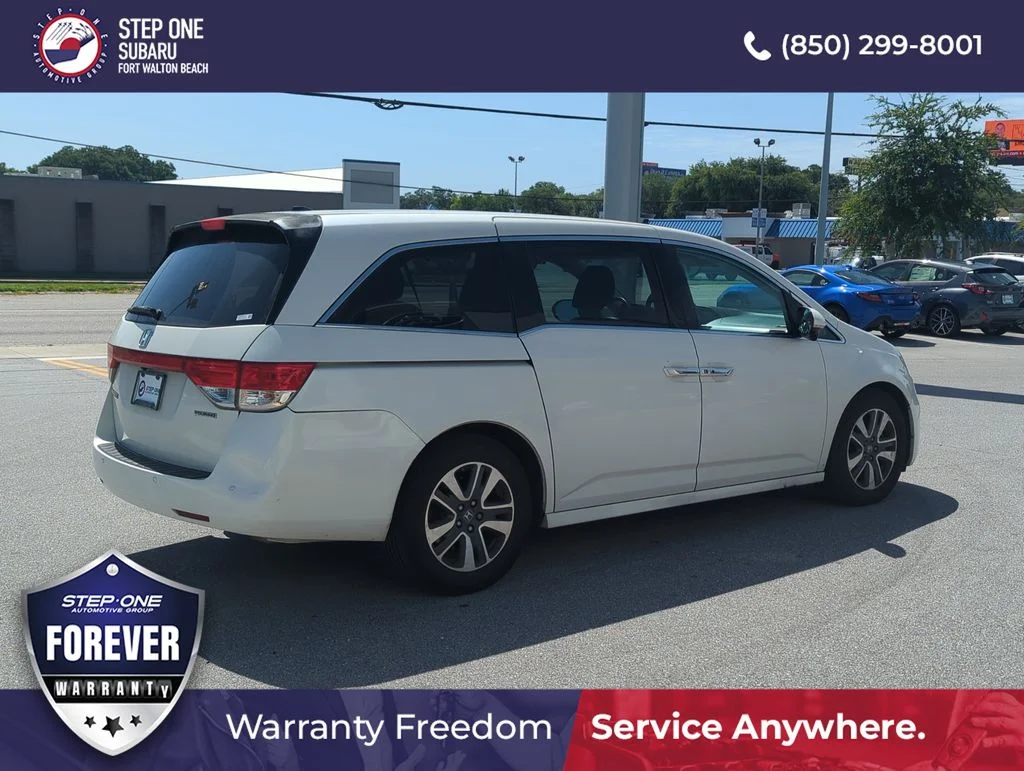 Used 2016 White Honda Touring image 7