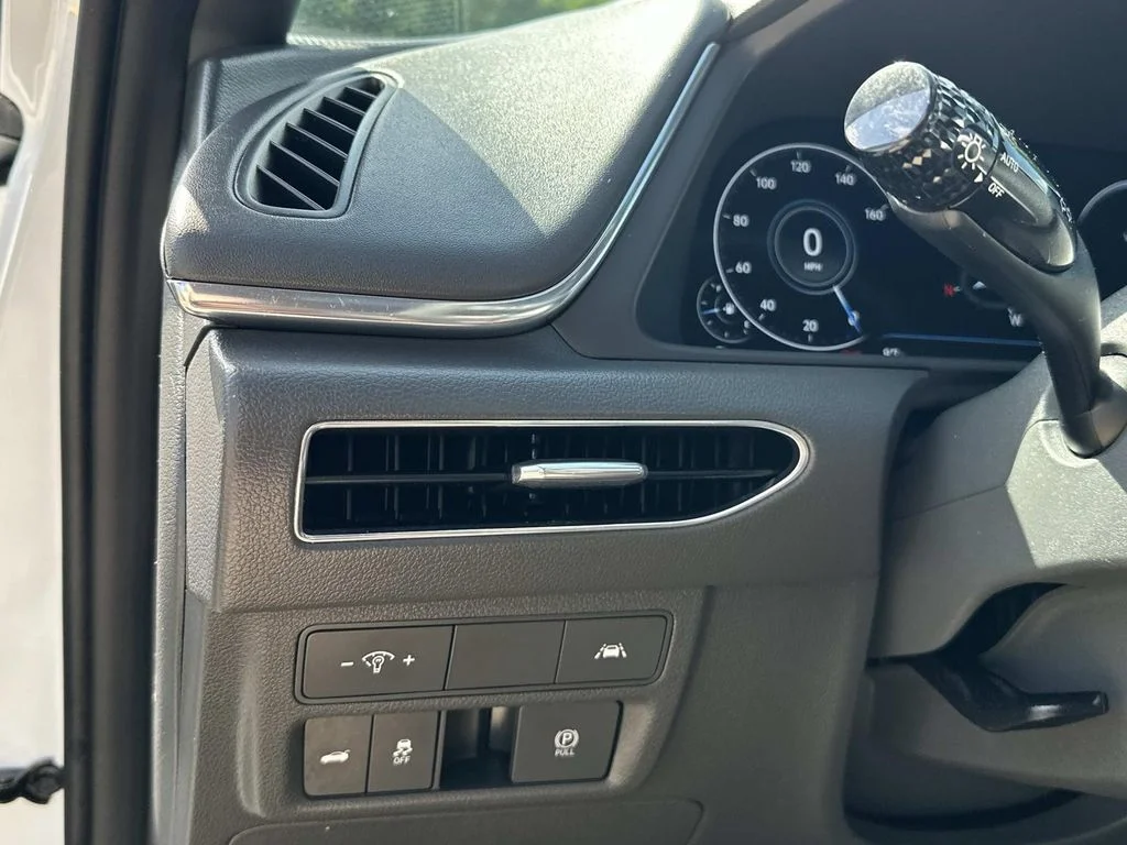 Used 2021 Gray Hyundai SEL Plus image 28
