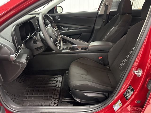 2023 Hyundai Elantra Blue - Photo 6