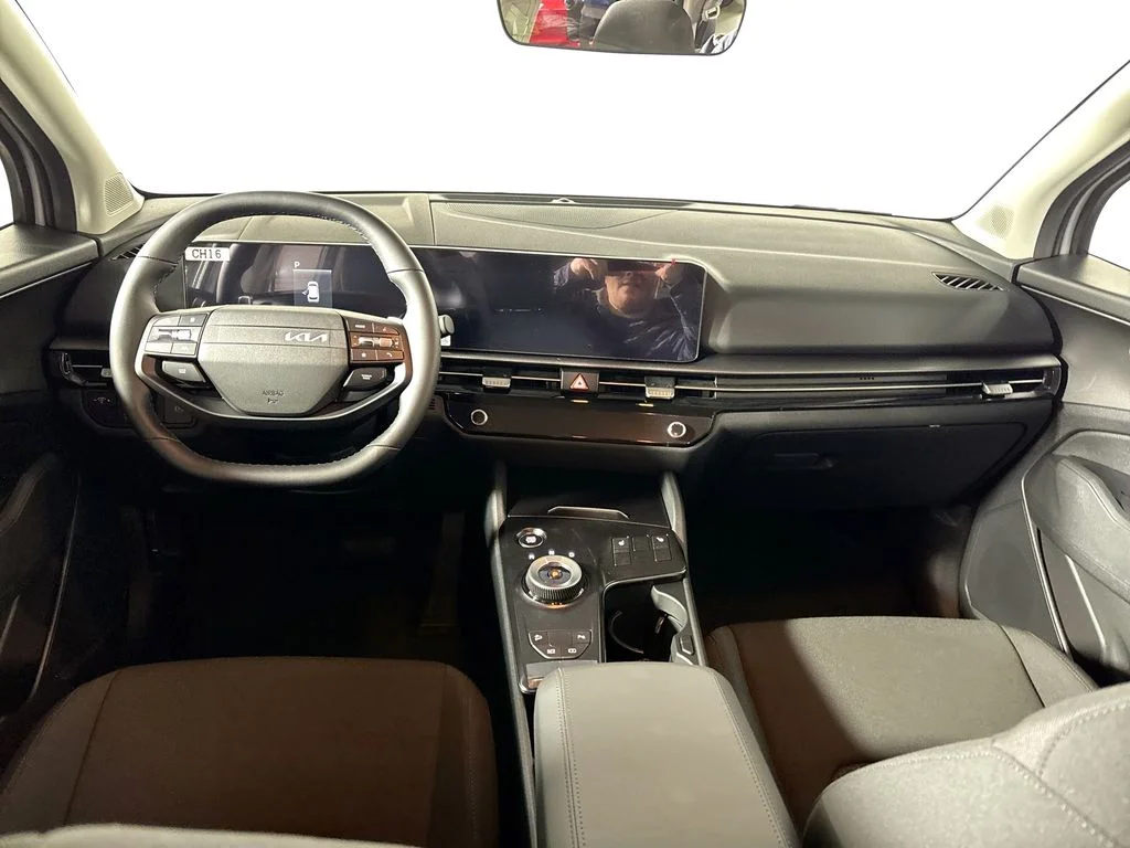 New 2026 Wolf Gray Kia S image 12