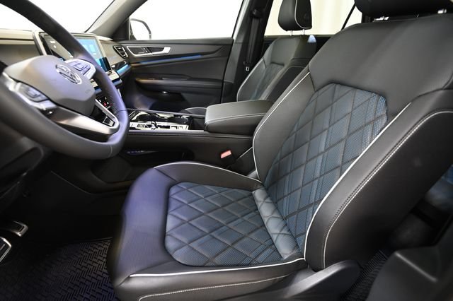 New 2026 Silver Volkswagen 2.0T SEL Premium R-Line image 8