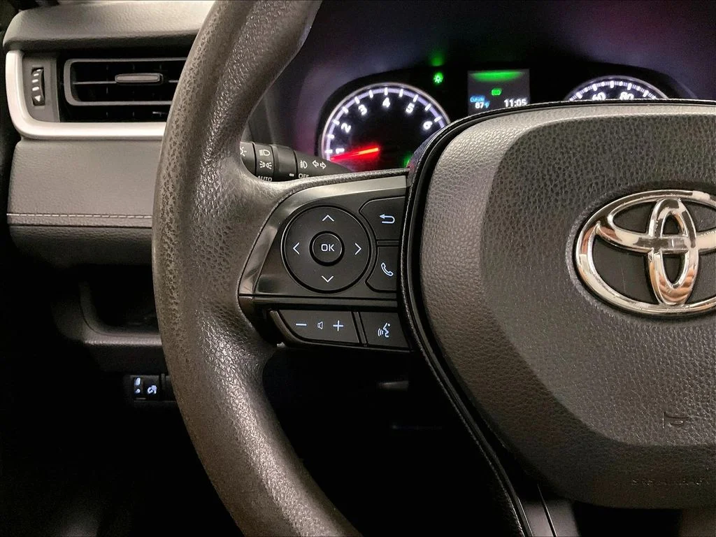 Used 2021 Black Toyota XLE image 22