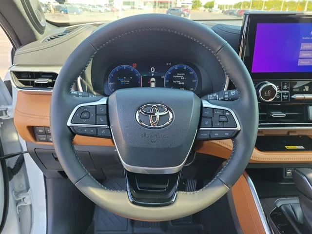2023 Toyota Highlander Platinum - Photo 9