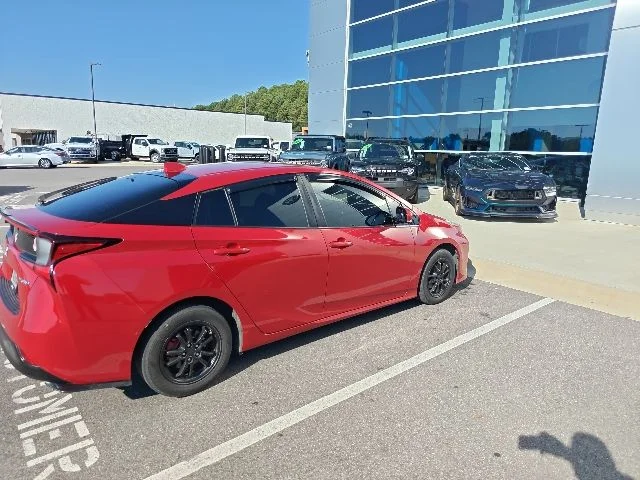 Used 2020 Red Toyota LE image 3