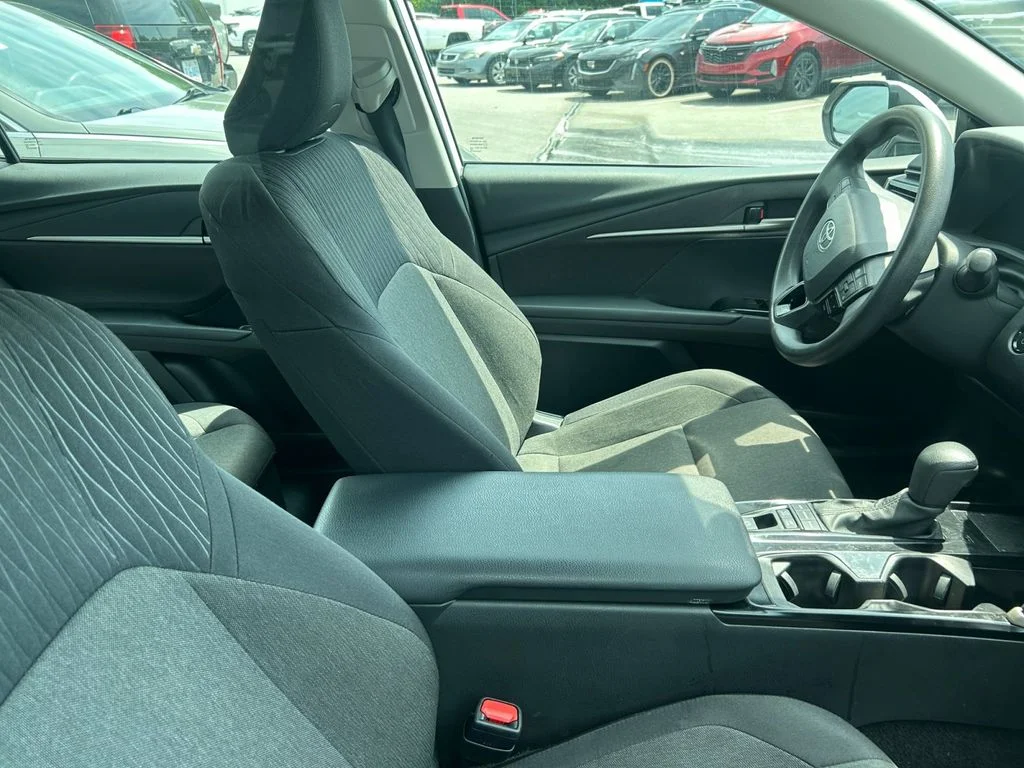 Used 2025 White Toyota LE image 7