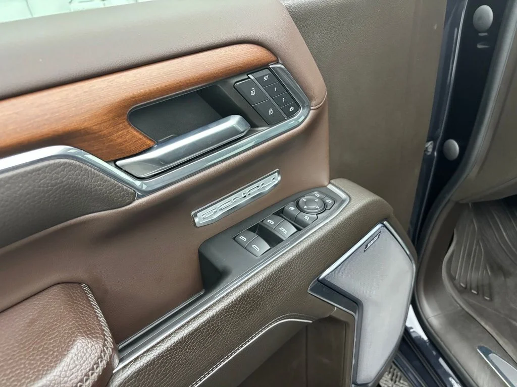 Used 2023 Silver GMC Denali image 17