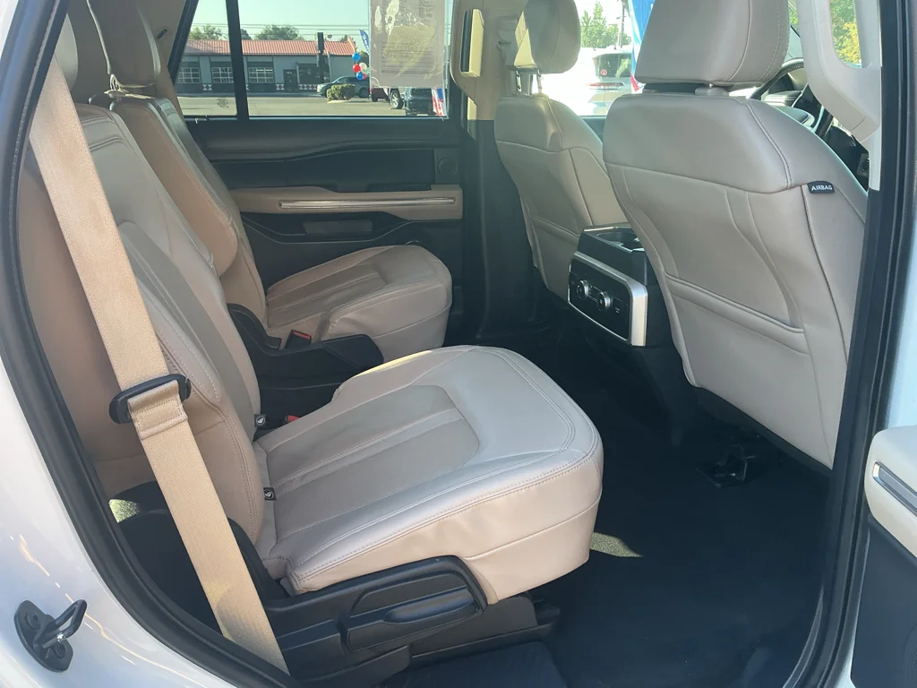 Used 2024 Oxford White Ford Limited image 18