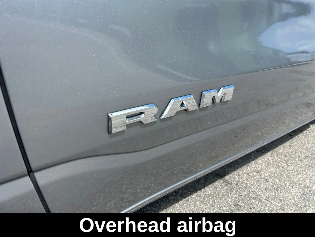 Used 2024 Silver Ram Laramie image 18