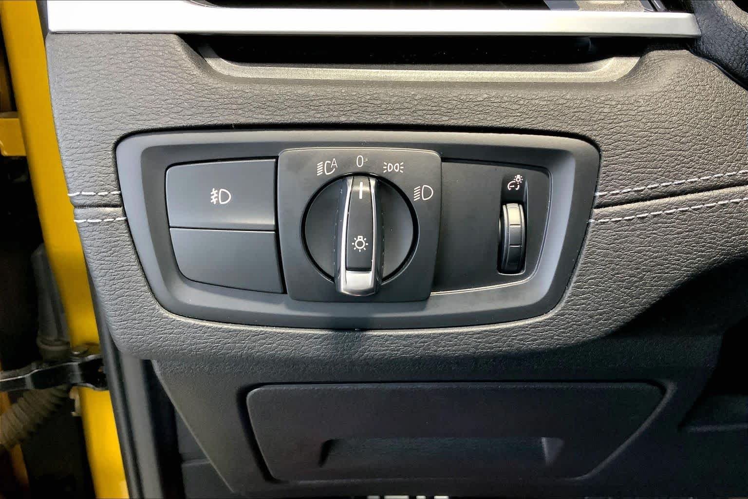 Used 2020 Galvanic Gold Metallic BMW xDrive28i image 34